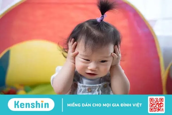 Dấu hiệu viêm tai giữa dễ nhận biết và biến chứng của bệnh