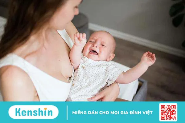 Dấu hiệu viêm tai giữa ở trẻ sơ sinh – Làm sao nhận biết chuẩn xác?