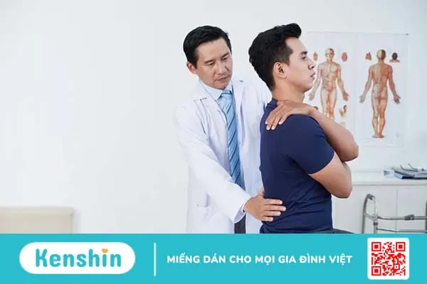 Đau lưng bên trái có nguy hiểm không? Làm gì khi bị đau lưng?