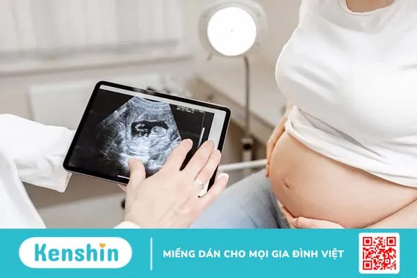 Dây rốn quấn cổ thai nhi: Bác sĩ giải đáp những điều gì về hiện tượng này?