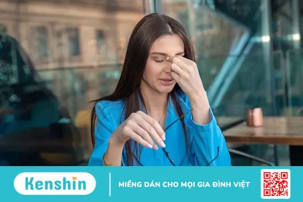 Đeo kính cận bị nhức đầu – Đâu là nguyên nhân?