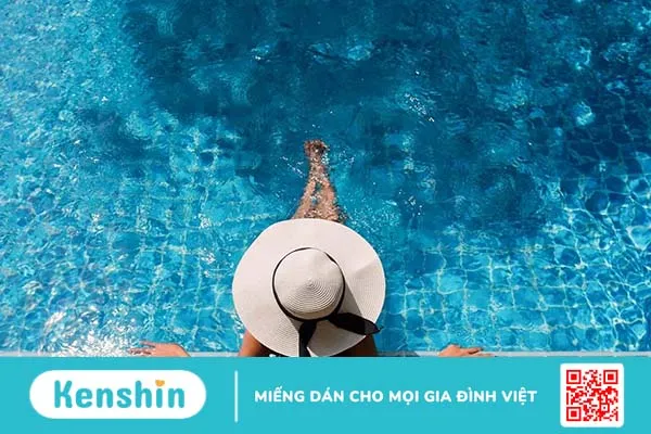 Đi bơi có bầu: Nam giới xuất tinh ở hồ bơi có khiến phụ nữ mang thai không?