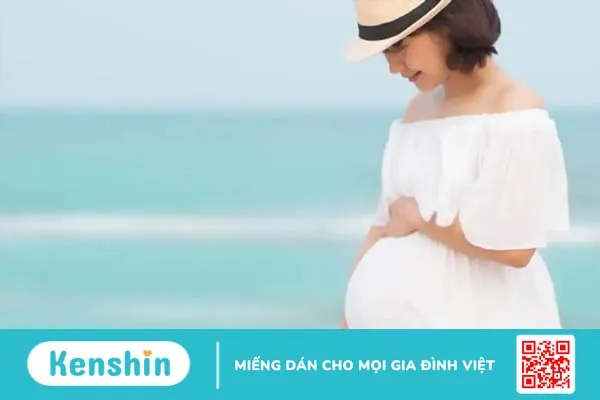 Đi du lịch biển khi mang thai: Những lưu ý về an toàn mẹ cần biết