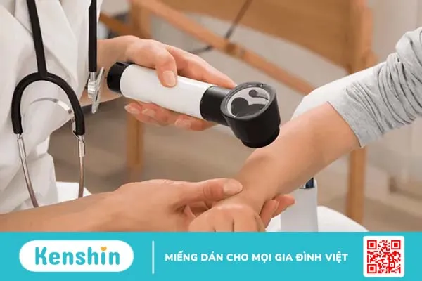 Dị ứng nước: Bạn cần biết gì về căn bệnh siêu hiếm gặp này?