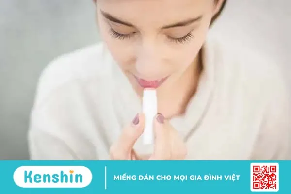 Đôi môi quyến rũ khiến chàng “nhìn là muốn hôn”