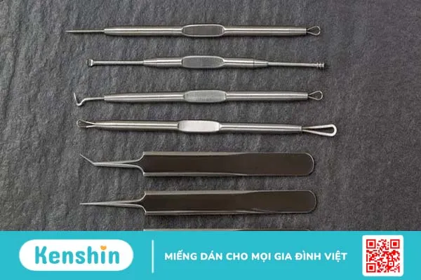 Dụng cụ nặn mụn và cách nặn mụn an toàn tại nhà