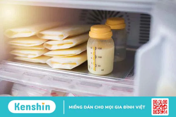 Giải đáp những thắc mắc về sữa mẹ để ngăn mát