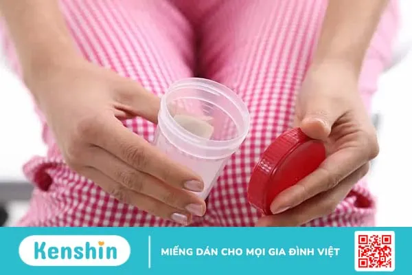 Giải đáp: Nước tiểu có váng nguyên nhân do đâu?