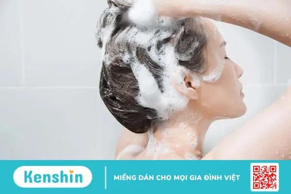 Giải đáp: Sốt siêu vi có tắm được không? Bí quyết vệ sinh cơ thể khi bị sốt