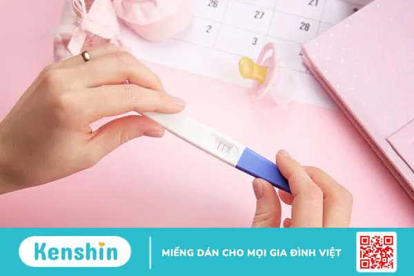 Giải đáp thắc mắc: Nên dùng que thử thai vào sáng hay tối?