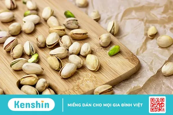 Gỡ rối thắc mắc: Bà bầu có nên ăn hạt dẻ cười? Ăn bao nhiêu là phù hợp?