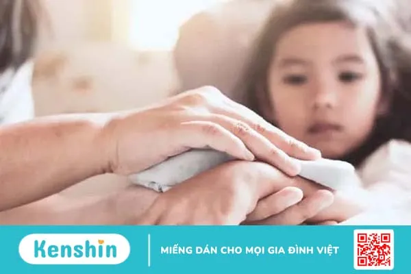 Hạ sốt khẩn cấp với 5 cách điều trị sốt siêu vi tại nhà