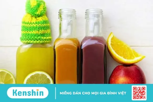 Hãy khuyến khích con uống đủ nước mỗi ngày