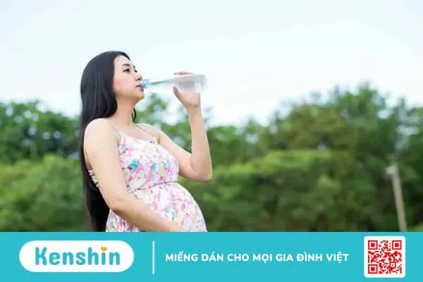 Hiện tượng khô miệng khi mang thai là do đâu? Liệu có nguy hiểm không?