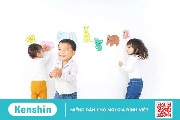 Hiểu các giai đoạn phát triển tâm lý theo lứa tuổi để trở thành cha mẹ trắc ẩn