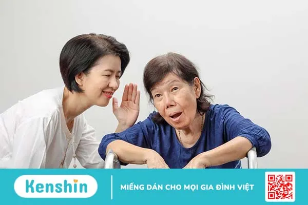 Học cách sống chung và đối phó với bệnh lãng tai người già