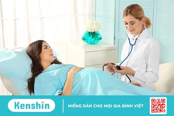 Hội chứng truyền máu song thai là gì? Triệu chứng và giải pháp điều trị