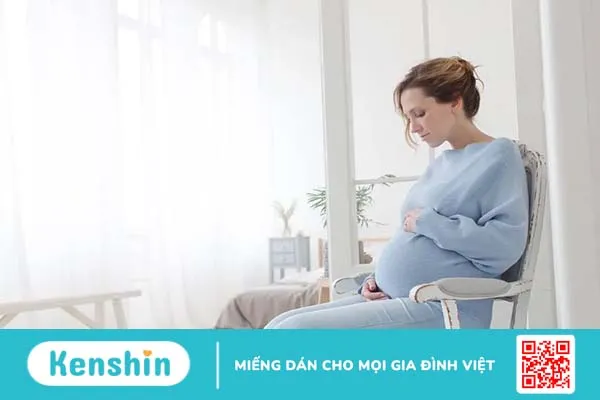 Hỏi đáp Bác sĩ: Bà bầu ngồi xổm có sao không?