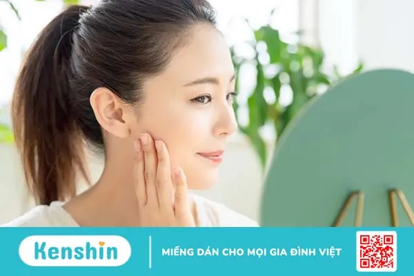 Hỏi đáp bác sĩ: Bôi kem trị mụn trước hay sau kem dưỡng?