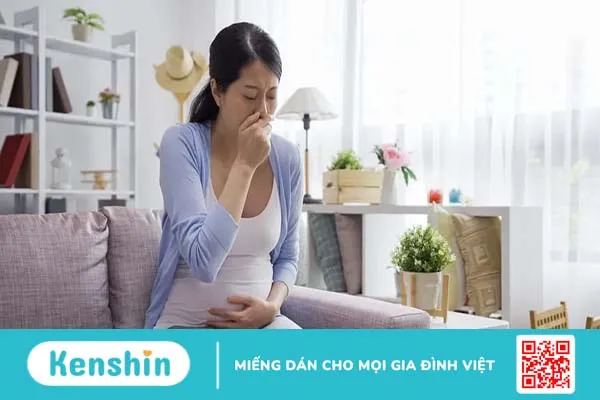 Hỏi đáp Bác sĩ: Mang bầu 4 tháng vẫn nghén có bất thường không?