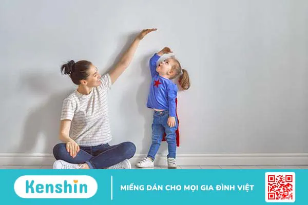 Hỏi đáp Bác sĩ: Trẻ ngủ muộn có ảnh hưởng gì không, có bị thấp lùn không?