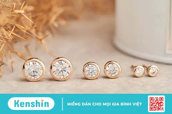 Hướng dẫn 3 cách đeo bông tai không bị dị ứng, không sưng đau ngứa