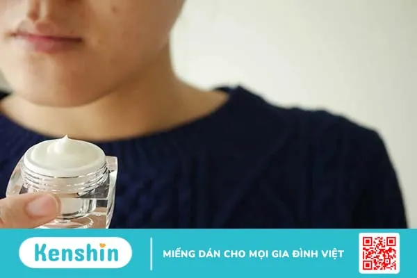 Hướng dẫn các bước skincare cho da mụn