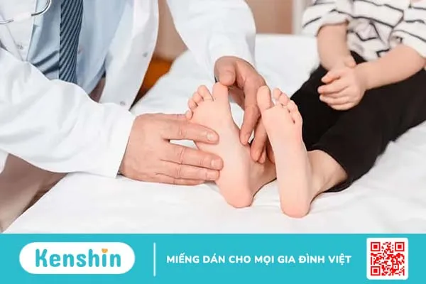 Hướng dẫn cách trị bàn chân bẹt tại nhà cho trẻ em