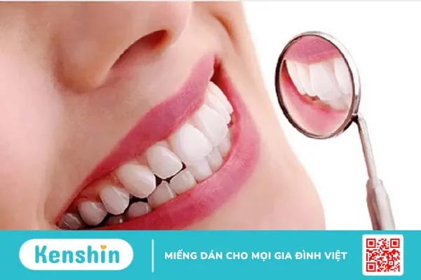 Hướng dẫn súc miệng nước muối đúng cách giúp răng trắng khỏe