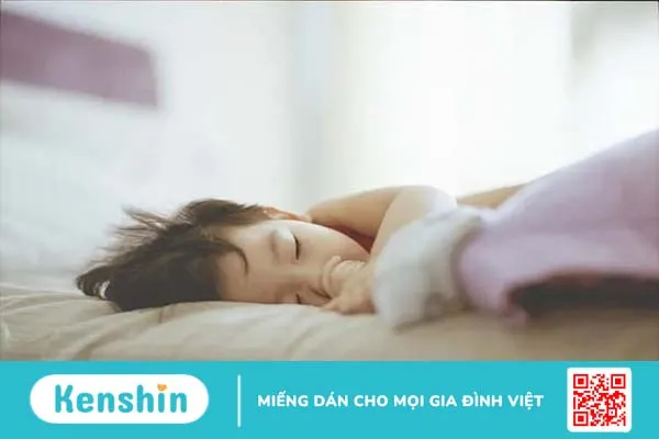 Khi nào bố mẹ mới có thể đắp chăn cho bé lúc ngủ?