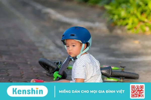 Khi nào cho bé đội mũ bảo hiểm? Bật mí cách chọn mũ bảo hiểm cho con