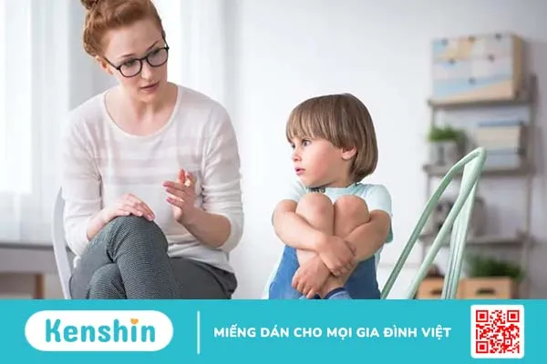 Khi trẻ chậm phát triển trí tuệ cha mẹ cần lưu ý điều gì?