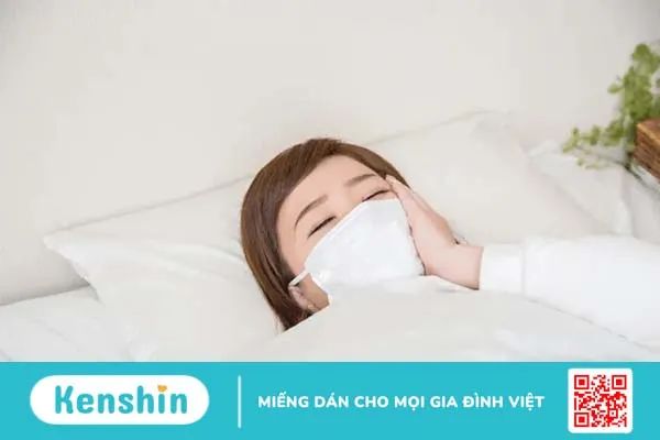 Không tự ý điều trị quai bị tại nhà để phòng ngừa biến chứng