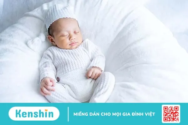 Khuôn mặt trẻ sơ sinh thay đổi như thế nào trong những tháng đầu đời?