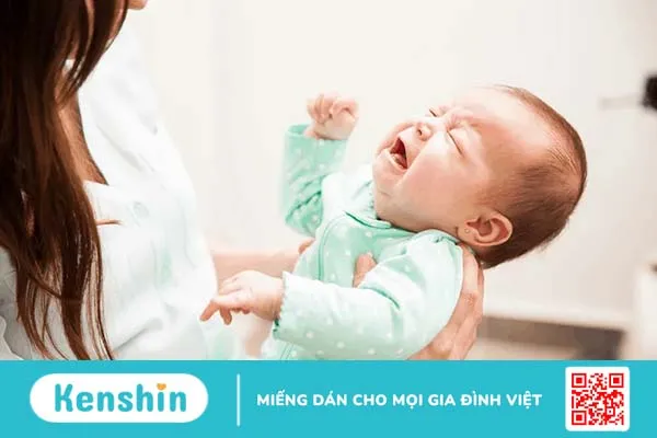 Làm gì khi bé không chịu bú mẹ? 9 tuyệt chiêu đơn giản khiến bé bú ngay