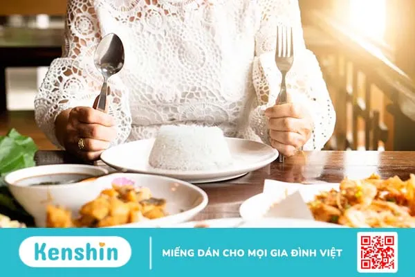 Làm sao để yên tâm ăn ngoài mà vẫn kiểm soát đường huyết