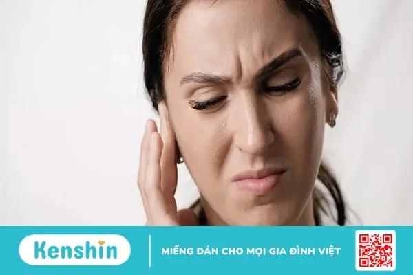 Lấy ráy tai bị chảy máu có sao không? Cách xử lý khi ngoáy tai chảy máu