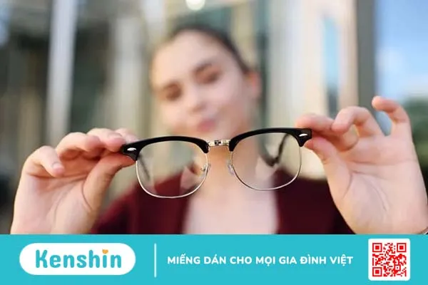 Loạn thị bao nhiêu độ là nặng và khi nào nên đeo kính?