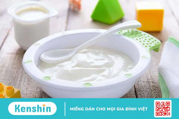 Lời đáp từ chuyên gia: Có nên cho bé ăn sữa chua hàng ngày không?