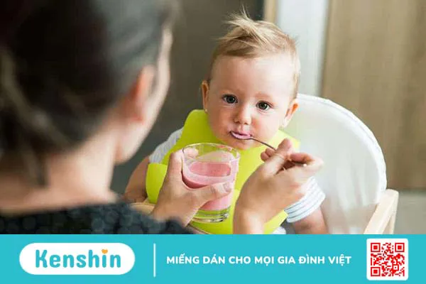 Lời đáp từ chuyên gia: Có nên cho bé ăn sữa chua hàng ngày không?