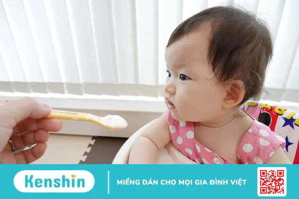 Lời đáp từ chuyên gia: Có nên cho bé ăn sữa chua hàng ngày không?