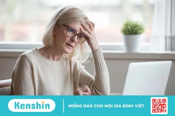 Lú lẫn có phải là bệnh người già? Cách chăm sóc người bị lú lẫn