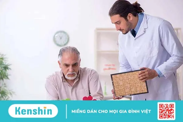 Lú lẫn có phải là bệnh người già? Cách chăm sóc người bị lú lẫn