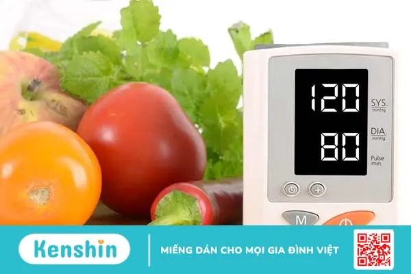 Lưu ý gì trong chế độ ăn uống cho người cao huyết áp khi tiệc tùng dịp Tết?