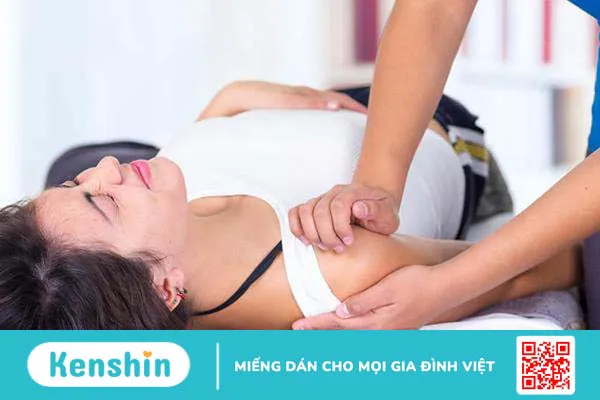 Mách bạn cách chữa trật khớp vai tại nhà an toàn, hiệu quả