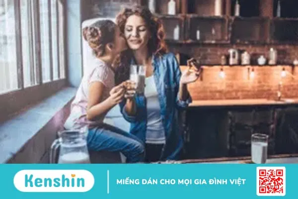 Mách bạn cách nấu sữa mè đen cho bé