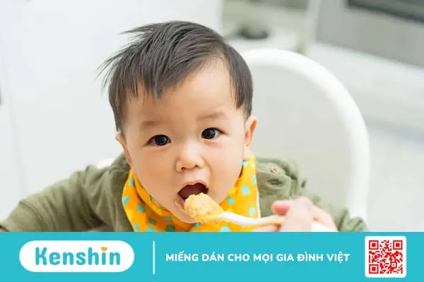 Mách mẹ cách nấu bột ăn dặm ngọt cho bé siêu nhanh, đủ chất