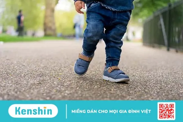 Mách mẹ top 7 nhãn hiệu giày tập đi cho trẻ trên 1 tuổi