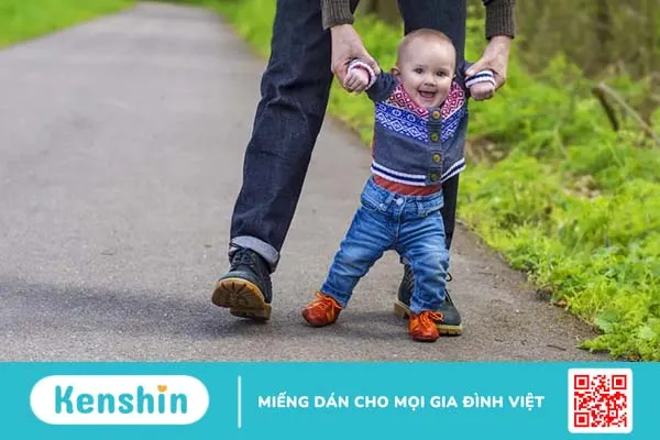 Mách mẹ top 7 nhãn hiệu giày tập đi cho trẻ trên 1 tuổi