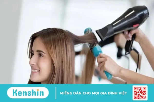 Mách nàng cách sử dụng máy sấy tóc sành điệu